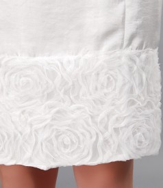Elegant dress with lace application