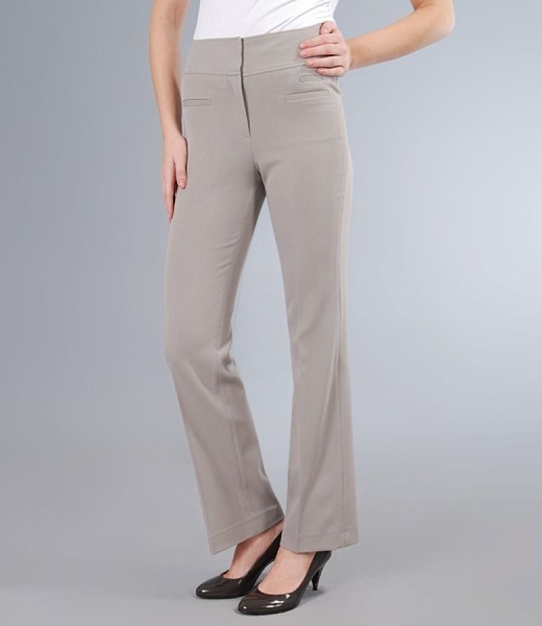 Pants with elastic fabric pockets