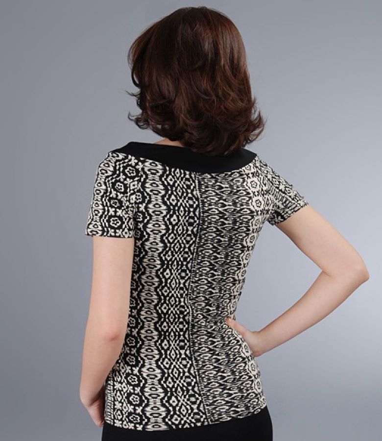 Graphic print top with waist tie