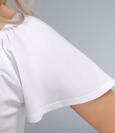 Elastic jersey t-shirt with fallen sleeves