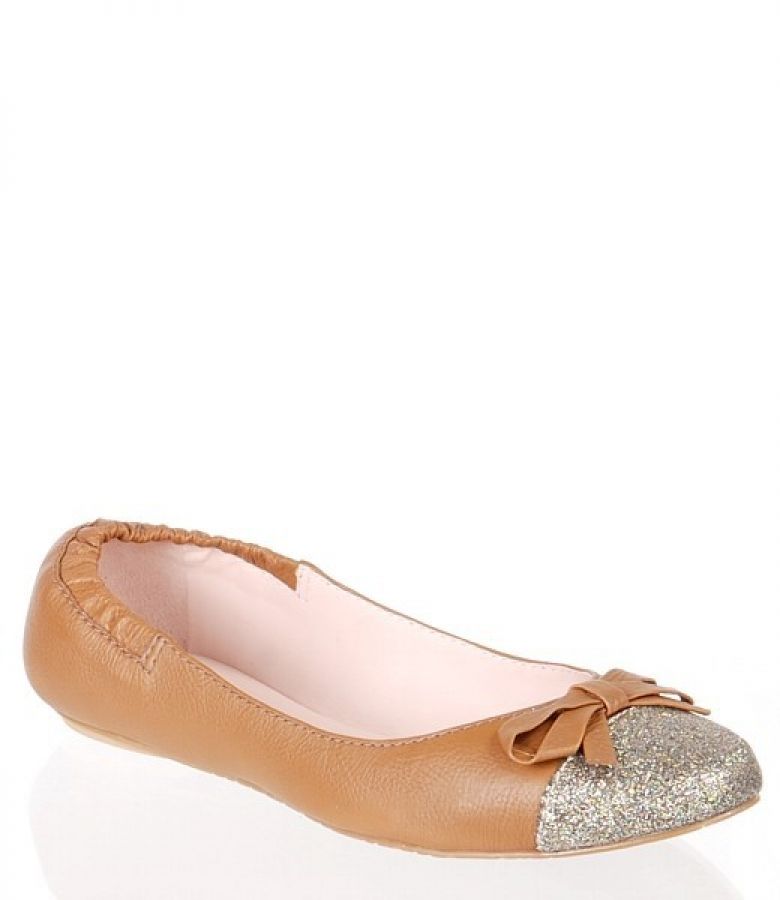 beige ballerina shoes