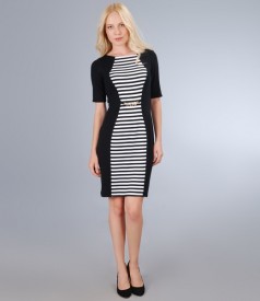 Jersey dress with white-black insertion and accessory