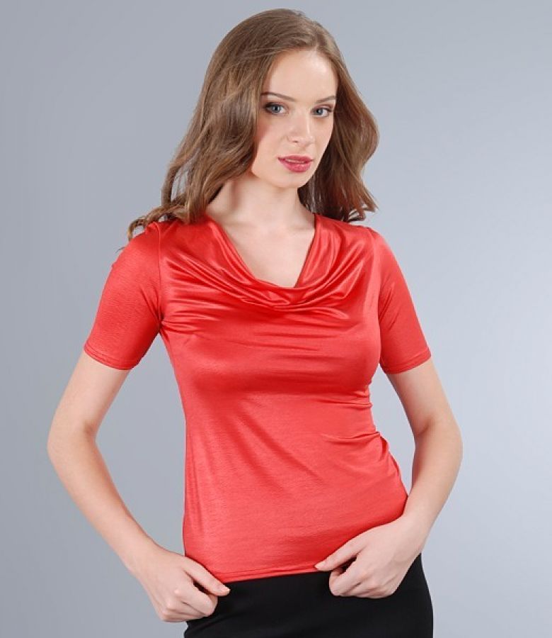 T-shirt with sleeves and folds in satin jersey