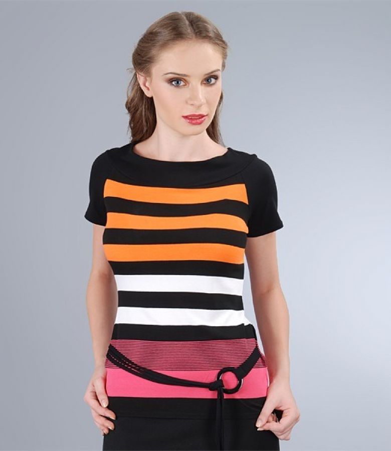 Graphic print t-shirt with belt