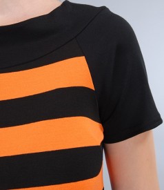 Graphic print t-shirt with belt