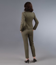 Khaki outfit in elastic fabric with flower
