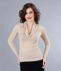 Wool jersey t-shirt with wide collar