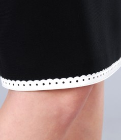 Elegant skirt with lacquer trim in contrast