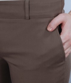 Brown cotton trousers with pockets