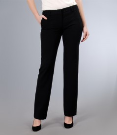 Black trousers with pockets