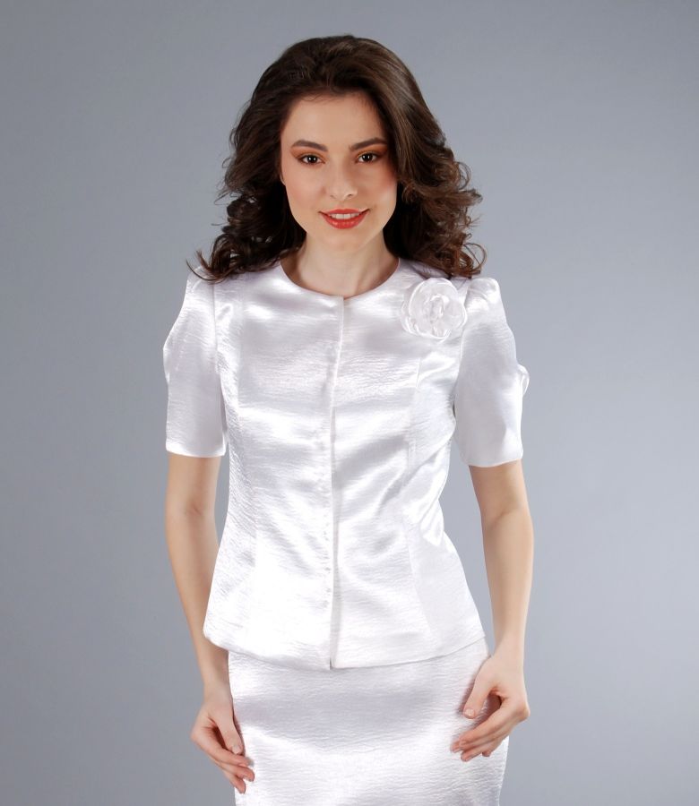 White elastic satin jacket with flower