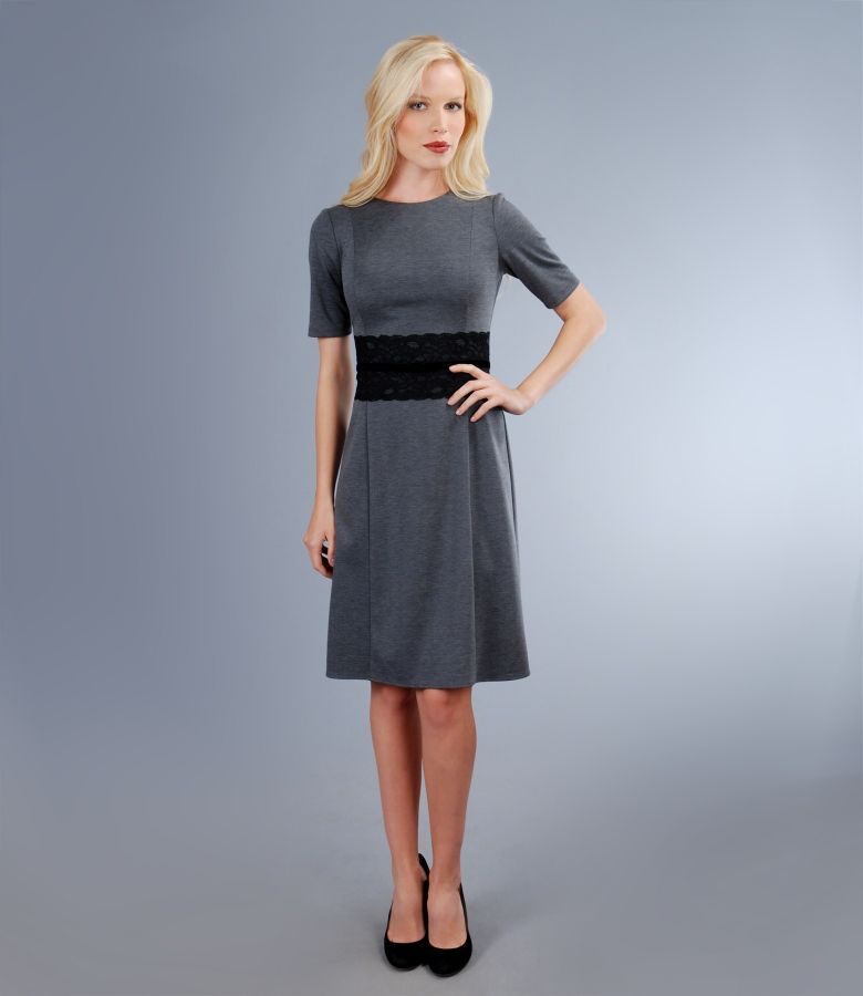 Thick elastic jersey dress with lace trim