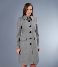 Grey coat with applied pockets
