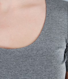 Jersey t-shirt with deep neckline