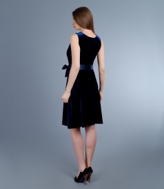 Elastic velvet dress with cord