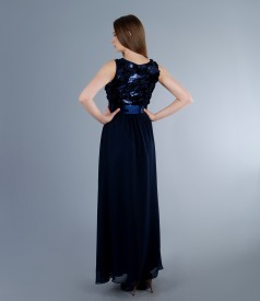 Long dress with sequins and floral paterns bodice
