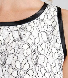 Elegant dress with lace trim