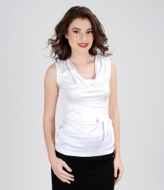 Satined jersey t-shirt with folds and cord
