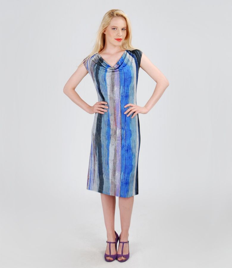 Printed elastic jersey with neck-line in folds