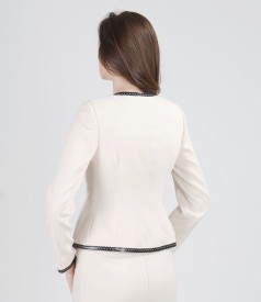 Elegant cream jacket with lacquer contrast trim