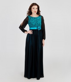Long evening dress from elastic brocade and veil