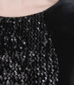 Elastic velvet dress with sequins insertion