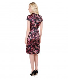 Short evening dress in printed stretch satin with slit