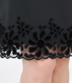 Embroided short evening dress