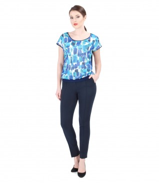 Outfit with printed elastic jersey blouse with pants