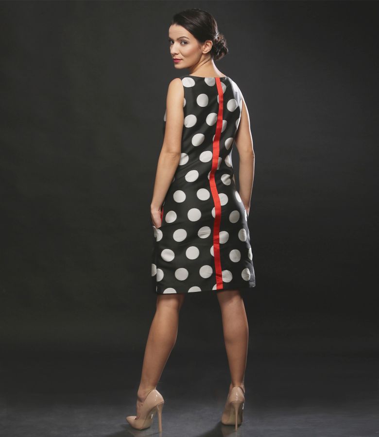 Printed with dots elegant dress