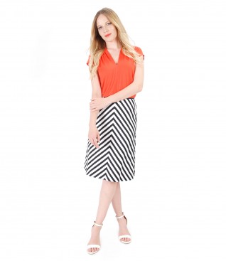 Elastic cotton with stripes skirt with uni jersey blouse