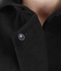 Jacket with lapel and side pockets