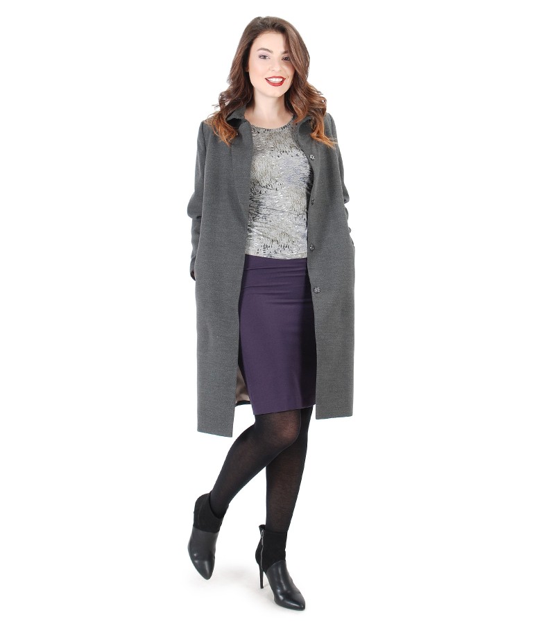 Jacket with lapel and side pockets and conical skirt