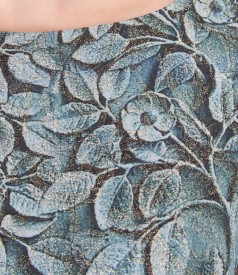 Elegant elastic brocade dress with golden thread