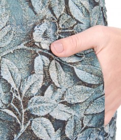 Elegant elastic brocade dress with golden thread