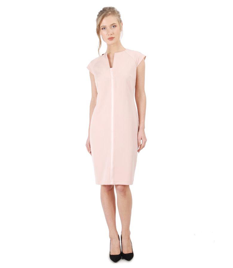 Elegant dress made of elastic fabric