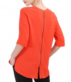 Casual blouse with zipper on the middle back