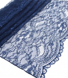 Elastic lace shawl