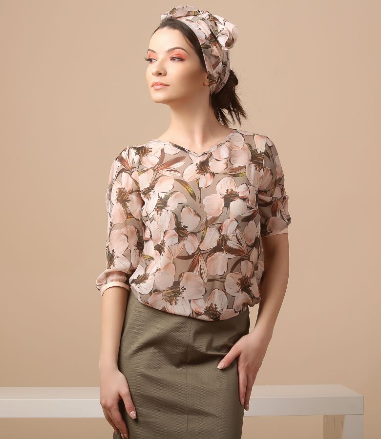 Viscose elegant blouse with floral print