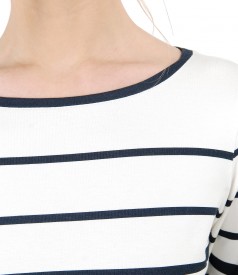 Elegant blouse made of jersey printed with stripes