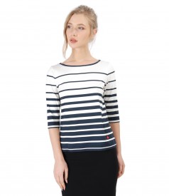Elegant blouse made of jersey printed with stripes