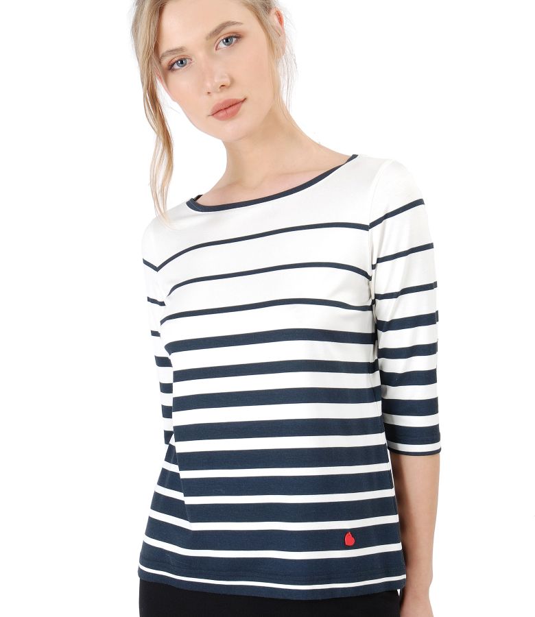 Elegant blouse made of jersey printed with stripes