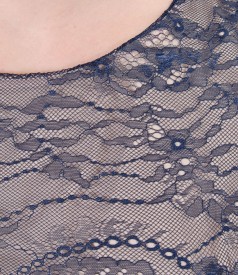 Lace dress with short sleeves
