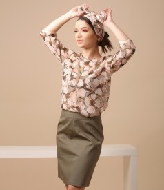 Viscose blouse with floral print and textured cotton skirt