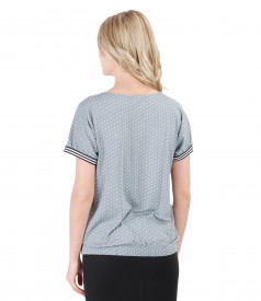 Elegant blouse made of dotted printed jersey