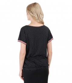 Elegant blouse made of dotted printed jersey