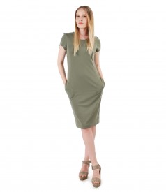 Elegant dress with side pockets