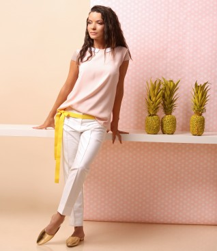 Elegant outfit with viscose blouse and ankle pants