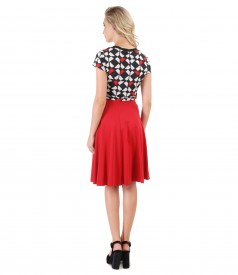 Casual outfit with flaring skirt and t-shirt with geometric print
