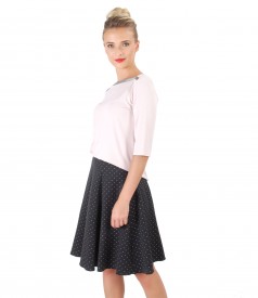 Casual outfit with flaring skirt and elastic jersey blouse